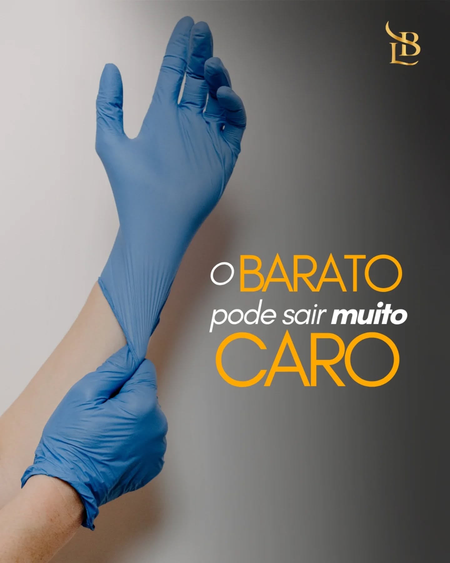 Na cirurgia plástica, escolher pelo menor preço pode custar sua saúde, sua segurança… e até o seu sonho.
Procedimentos feitos sem estrutura adequada, profissionais sem especialização ou decisões baseadas só em valor podem trazer complicações sérias, como infecções, resultados insatisfatórios e até riscos maiores do que você imagina.

Cirurgia plástica não é promoção. É responsabilidade, técnica e cuidado em cada detalhe.
Antes de decidir, pesquise. Veja a formação do profissional, o ambiente cirúrgico e o acompanhamento no pós-operatório.

Seu corpo não é lugar para economia arriscada.

☎(47) 9211-0040

📍 Rua Amadeu Felipe da Luz, 228 – Centro, Indaial/SC – Clínica SPES
👨‍⚕️ Dr. Lucas Baptista – CRM/SC 21411 | RQE 21645
🌐 drlucasbaptista.com.br

Clínica onde atendo: @spesclinica
Hospital onde realizo as cirurgias: @hbr.indaial
Minha enfermeira e assistente: @luana_finardii
Nossa instrumentadora e Téc. de Enfermagem: @myblessing_by_fe
Nosso Anestesiologista: @drclaudiokroda